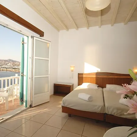 Petinaros Beach Studios