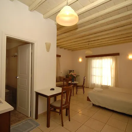 Petinaros Beach Studios Agios Ioannis Diakoftis