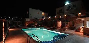 Petinaros Beach Studios